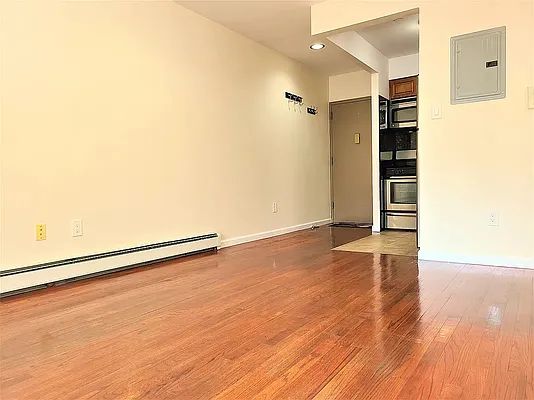 Rented by Virtual Real Estate | media 17