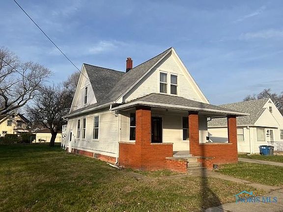 2nd image of 852 Wright Ave