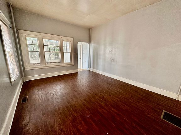 3rd image of 846 N 4th St #848-1