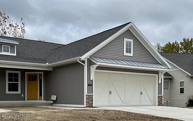 1st image of 564 Riverbank Cir