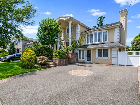 2920 Judith Drive, Merrick, NY 11566