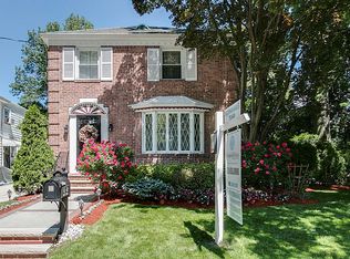 4549 216th St, Bayside, NY 11361