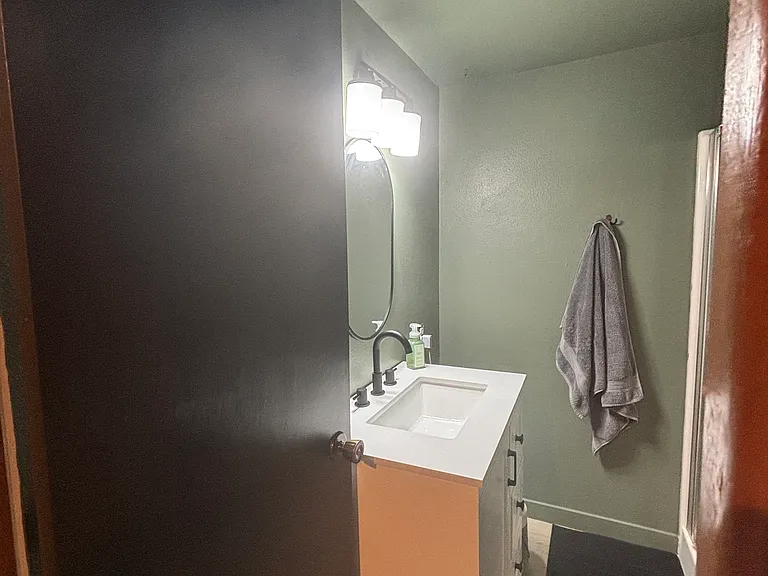 6905 N Standard St — Photo 16