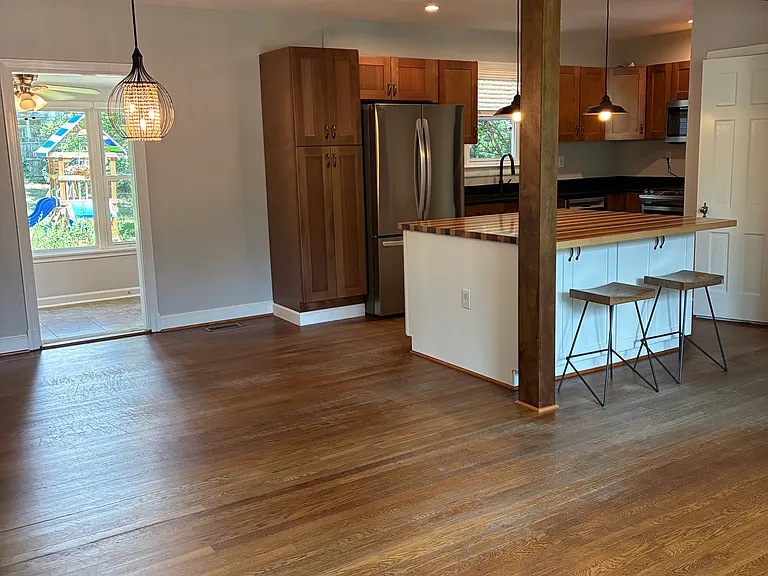 4308 E West Hwy — Photo 2