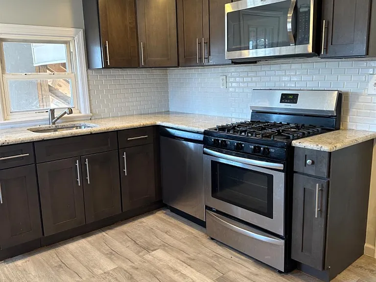 35 Lavern St #2 — Photo 3