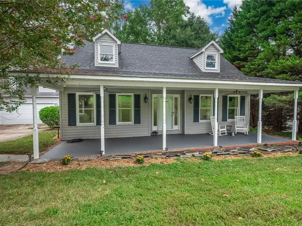 301 Mountain View Ct, Greenville, SC 29611