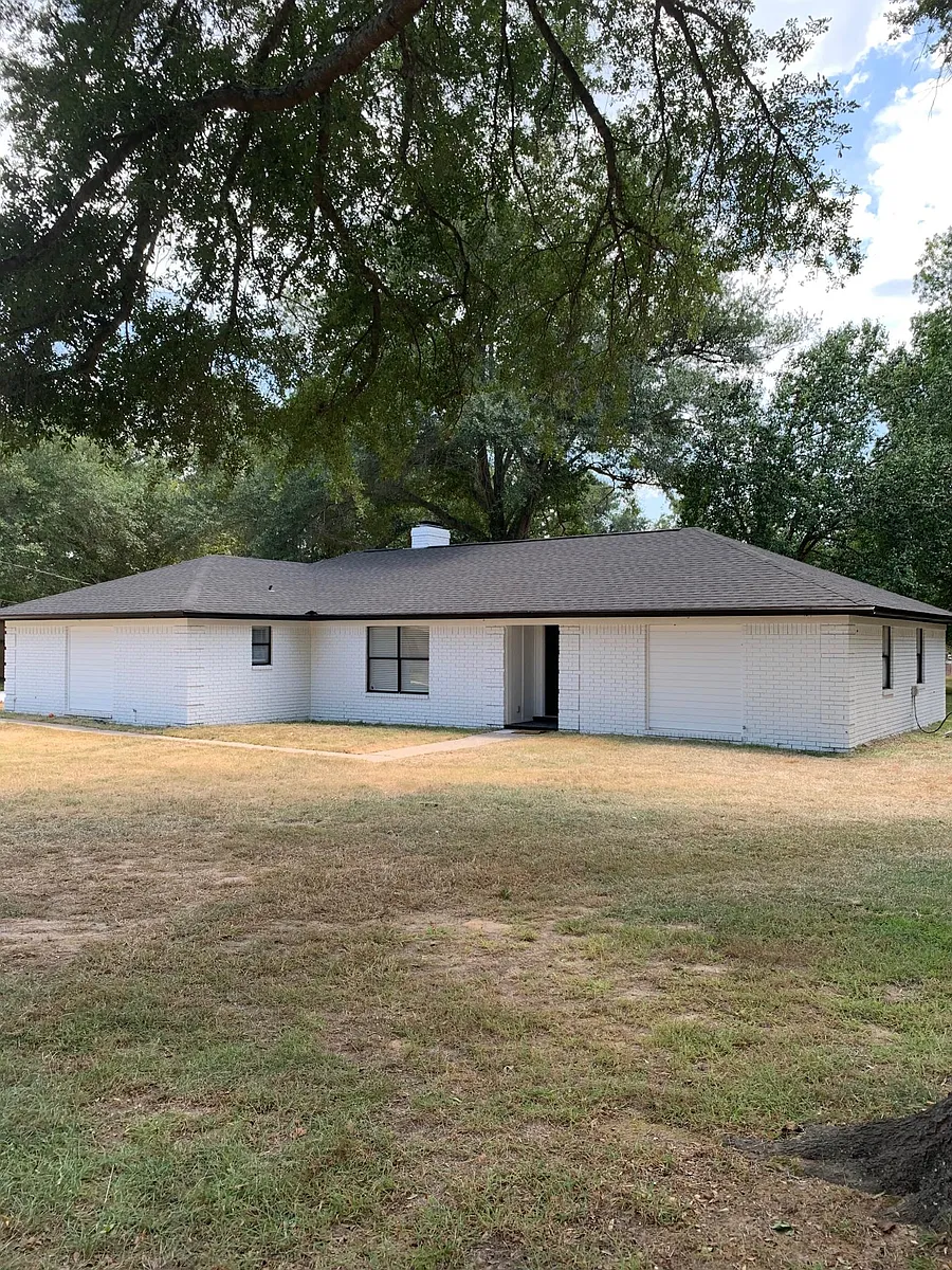 Building Photo - 170 Cardinal Dr