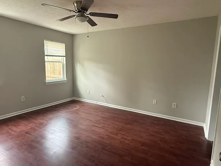 3909 Almon Dr — Photo 6