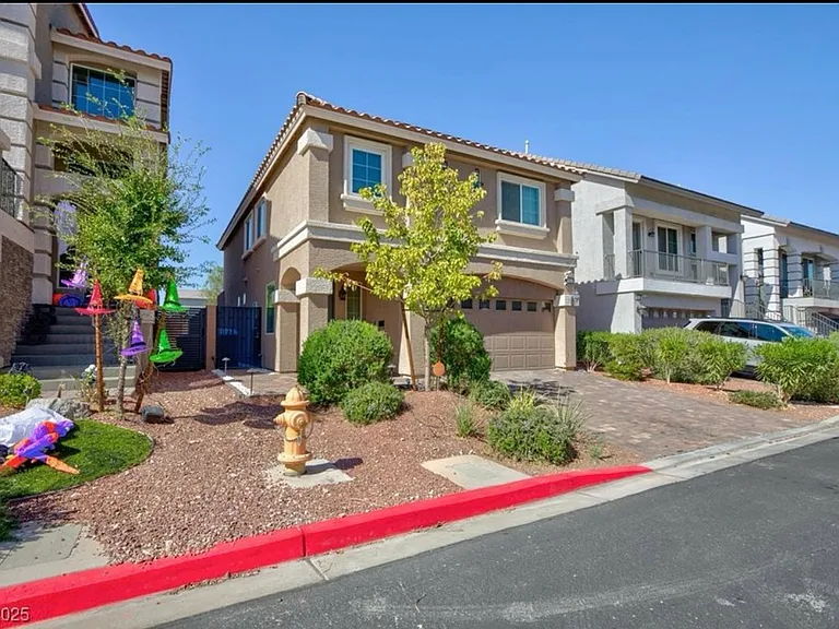 10137 Herons Rise St — Photo 2
