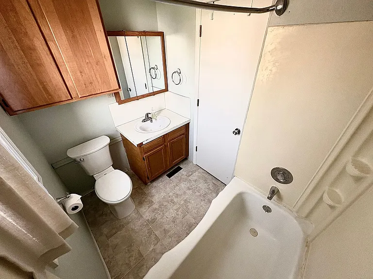 1175 E Elm Ave — Photo 15
