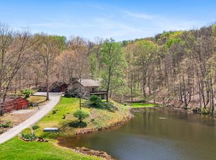 3081 Bear Wallow Hill Rd, Nashville, IN 47448