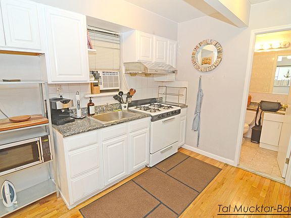 3rd image of 28 Orchard St APT 5C