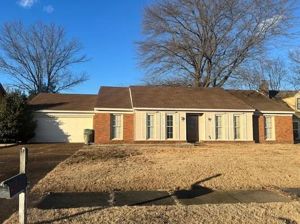 6924 Fox Den Dr, Memphis, TN 38141