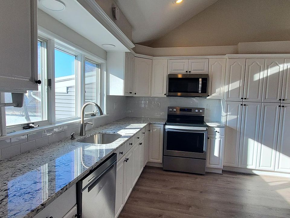 1st image of 55 Holten St #2