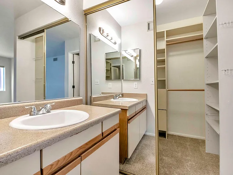154 W 5th St #250 — Photo 17