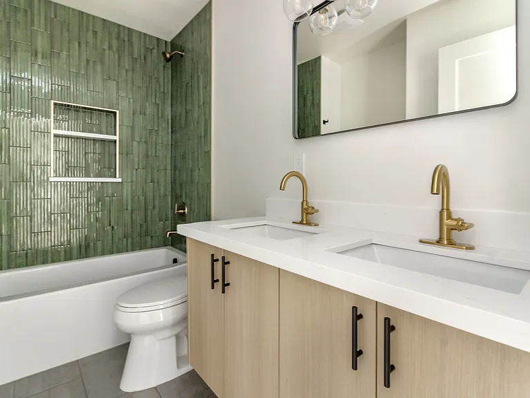 1117 Veneta Ave — Photo 14