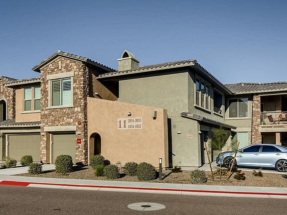 2425 W Bronco Butte Trail Unit-large-001