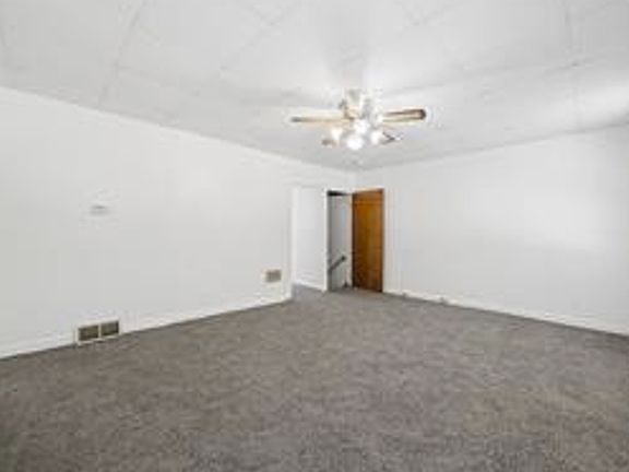 4th image of 731 1/2 Chartiers Ave