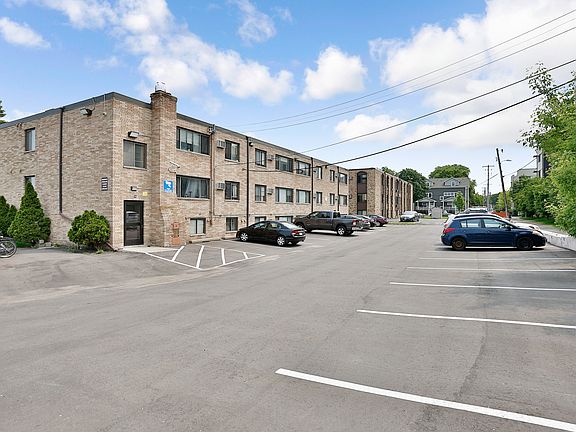 2nd image of 1100 Como Ave SE #2136584