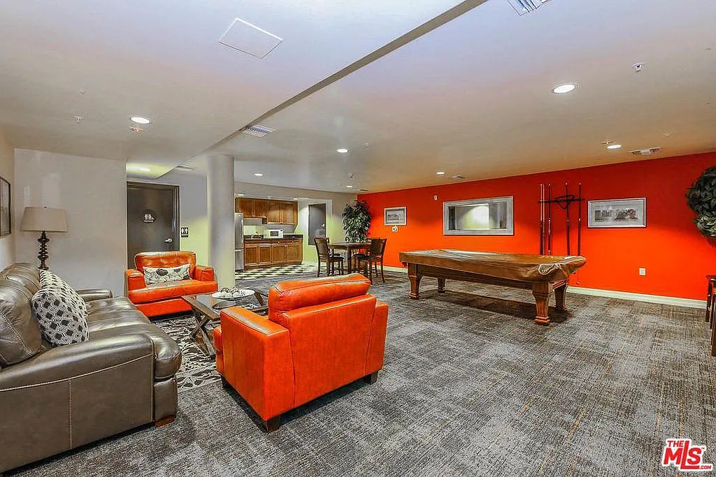 3 bed, 1600 sqft, $3,699 — Photo 4