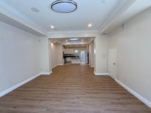 3rd image of 441 N Los Robles Ave Unit 14