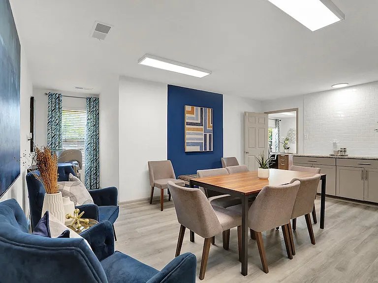 Rock Creek Apartments — Photo 10