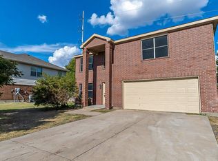 105 Vivian Dr, Waxahachie, TX 75165