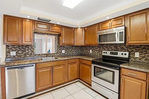 2505 Antigua Ter #D4 Photo 1