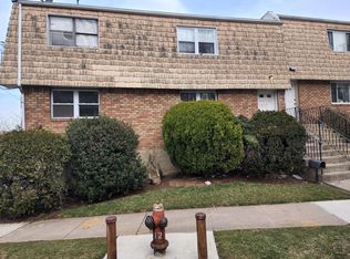 937 Willowbrook Rd #1, Staten Island, NY 10314