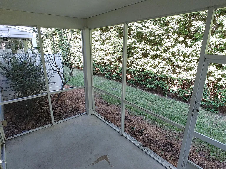 11073 Castlemain Cir E — Photo 11