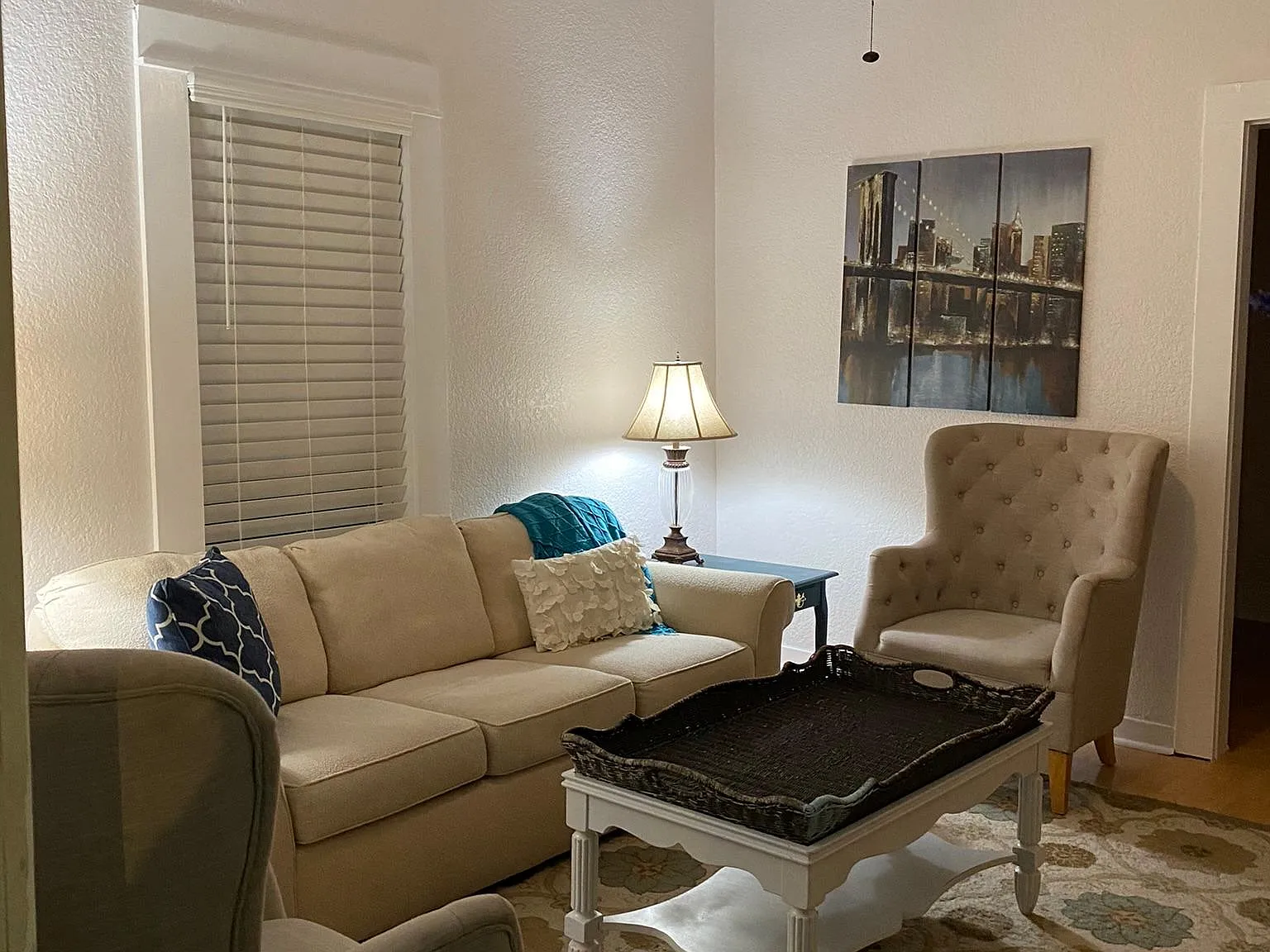 3 bed, 1400 sqft, $2,000 — Photo 4