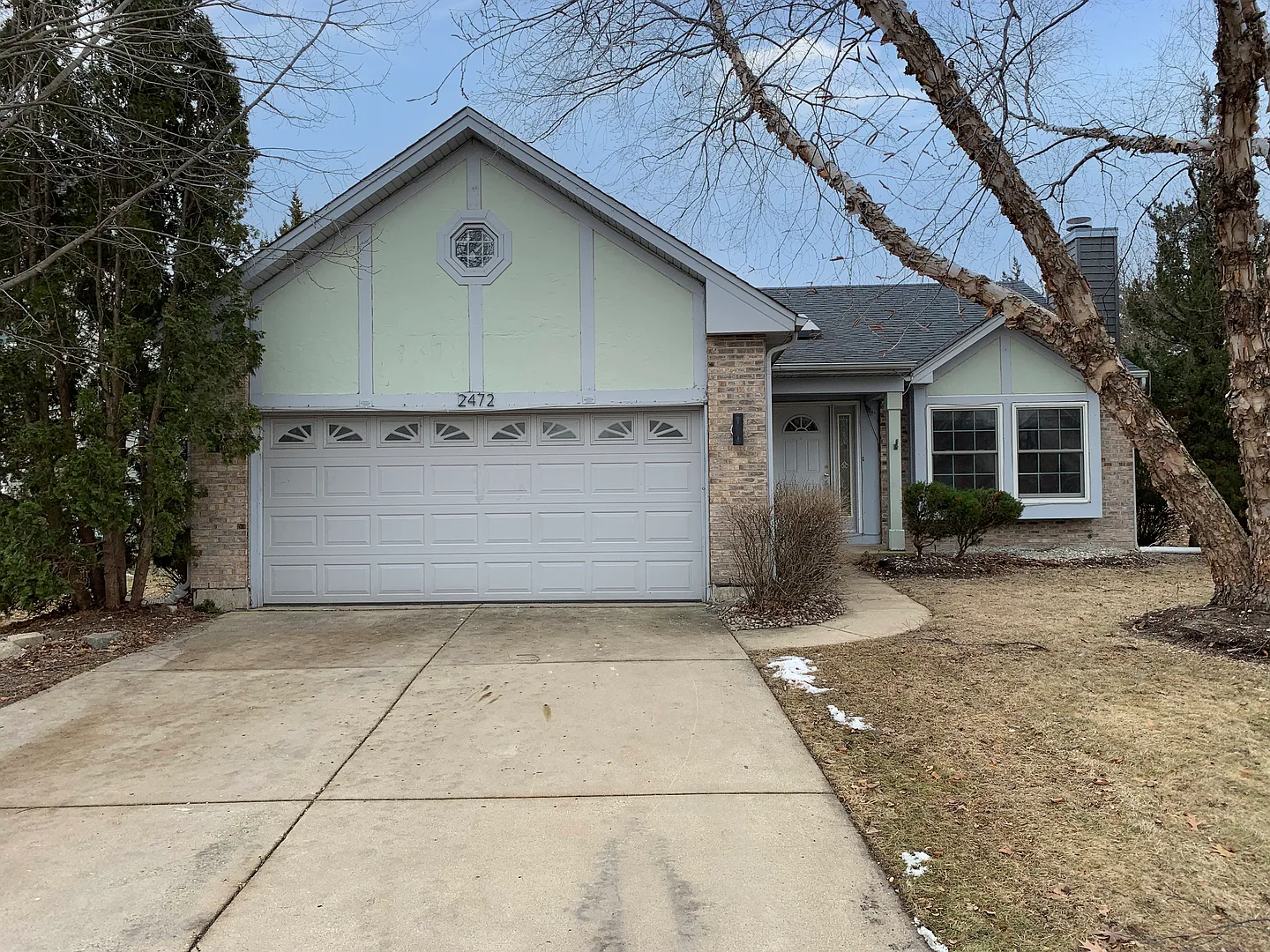 2472 Fox Dr photo 1