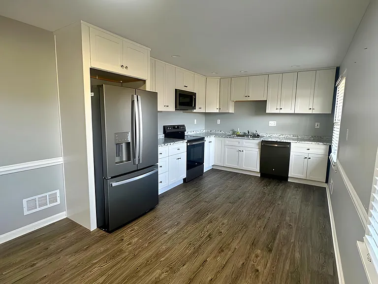 8510 Michael Edward Dr — Photo 2