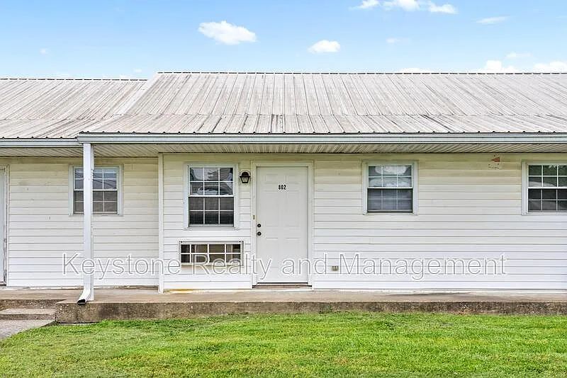 306 Thompsonville Ln