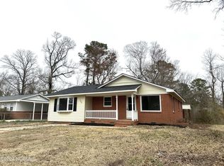 125 Arthur Ct, Jacksonville, NC 28546