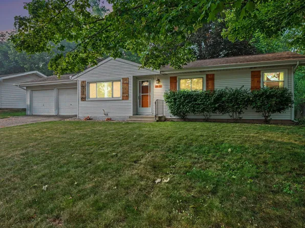 31 New Moon Ter S, Springfield, MI 49037