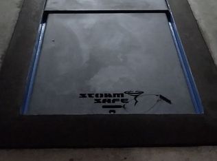 1114 Apple Creek Dr, Elgin, OK 73538