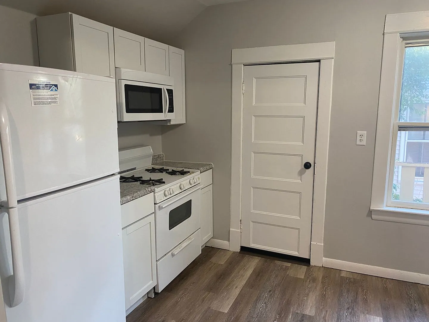 630 Chicago Avenue — Photo 2