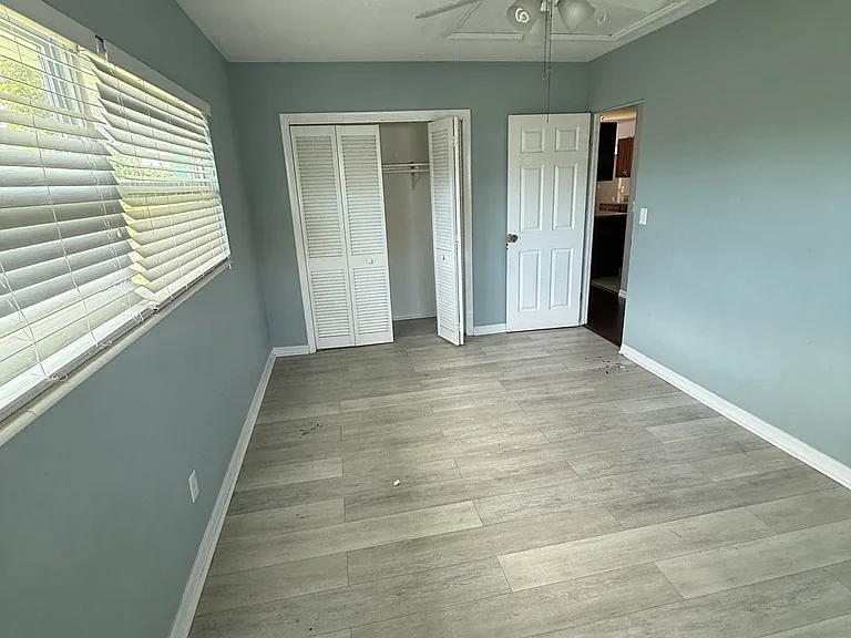 1833 Lombardy Dr — Photo 8