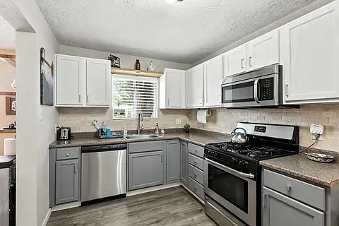 2930 Monroe St NE — Photo 2