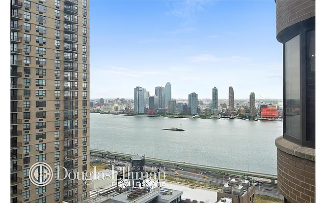 Rented by Douglas Elliman | media 20