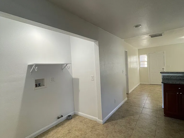 1108 E Central Ave — Photo 3