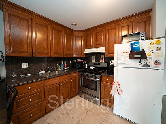 4th image of 2711 23rd Ave APT 2F