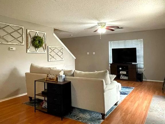 5th image of 2621 Glen Field Dr