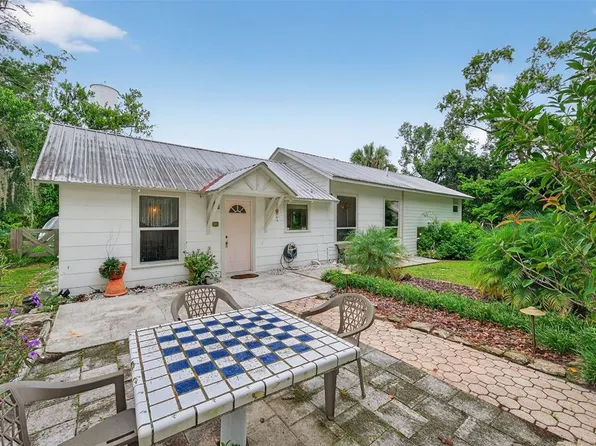 32847 Pennsylvania Ave, San Antonio, FL 33576