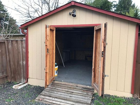 2nd image of 1720 Gilham Rd
