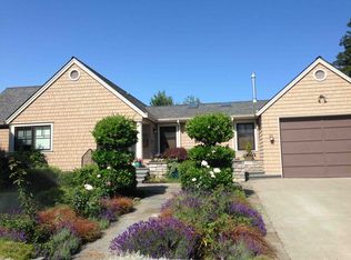 7701 Ridge Dr NE, Seattle, WA 98115