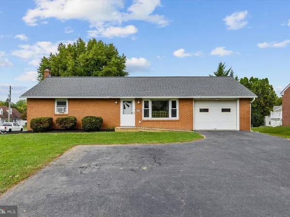 19 W Penn Grant Rd, Willow Street, PA 17584
