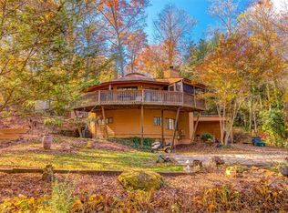 11 Chestnut Lodge Rd, Black mountain, NC 28711