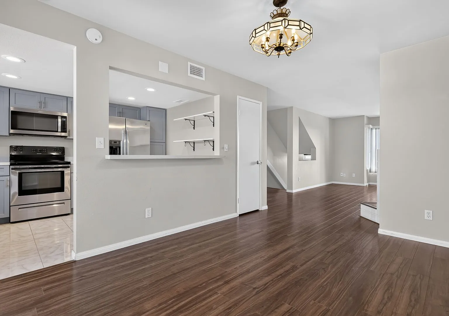 841 America Way — Photo 2